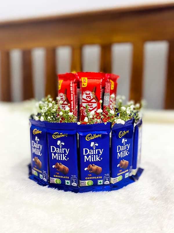 Dairy Milk & KitKat Mini Bouquet