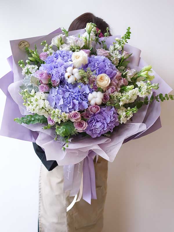 Premium Purple Hydrangea & Rose Grand Bouquet